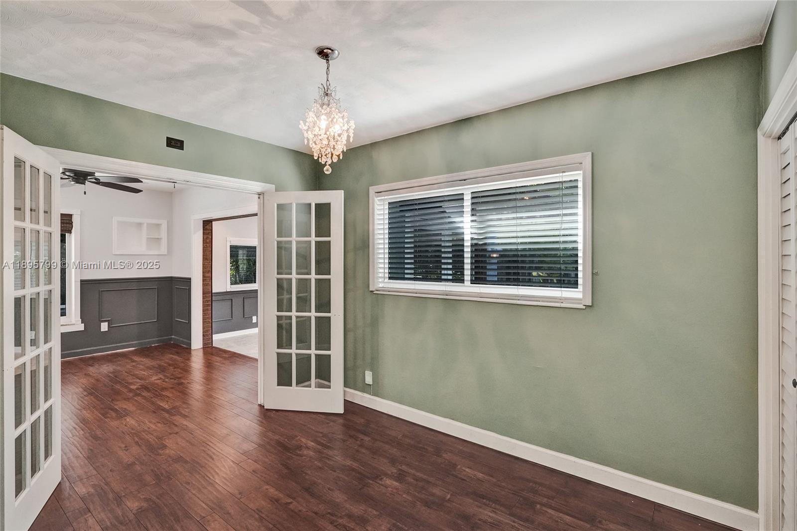 Poinsettia Heights - Residential