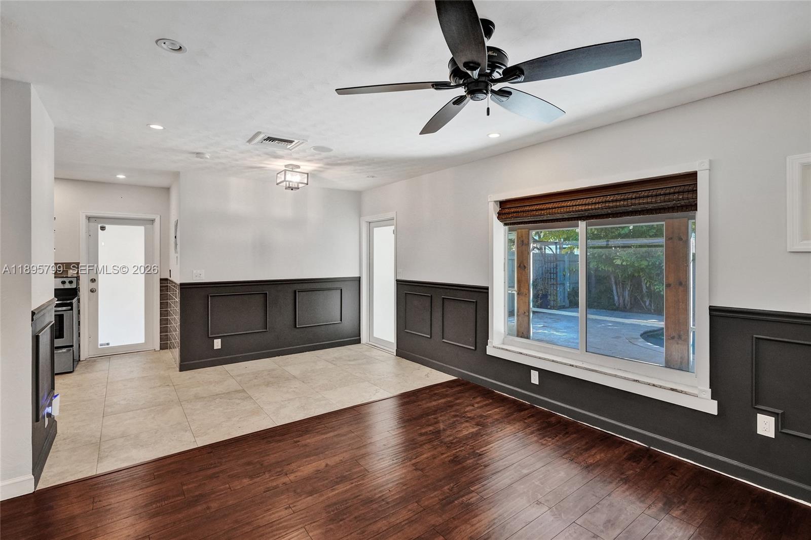 Poinsettia Heights - Residential