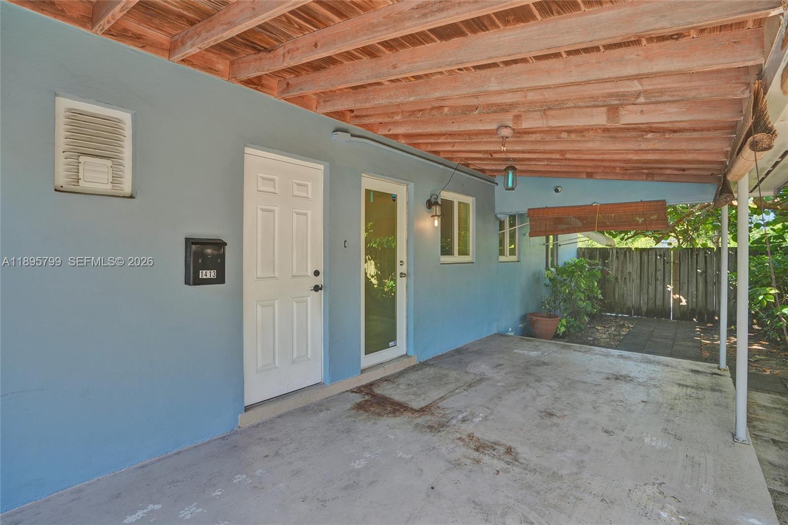 Poinsettia Heights - Residential