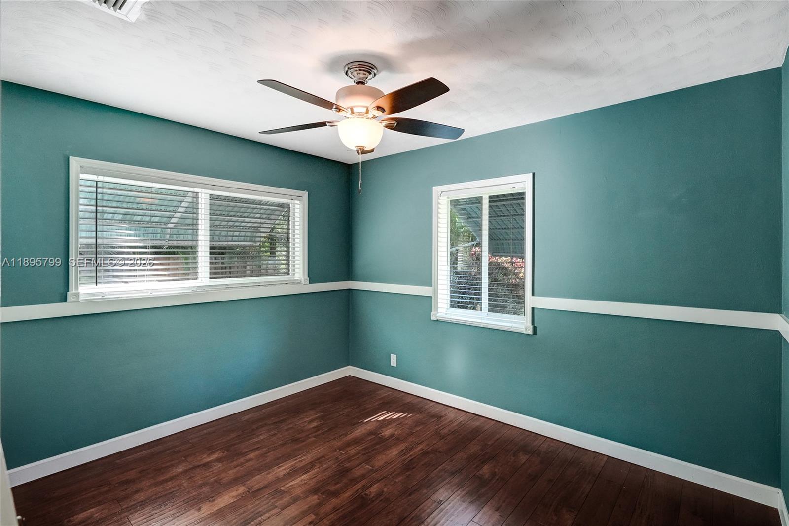 Poinsettia Heights - Residential