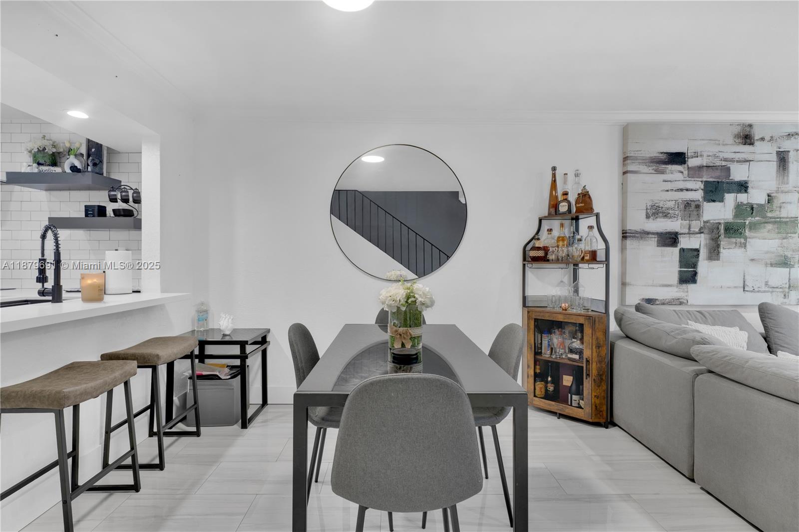 PUERTA DEL SOL CONDO - Residential