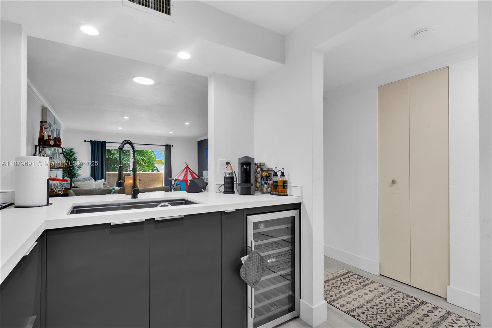 PUERTA DEL SOL CONDO - Residential