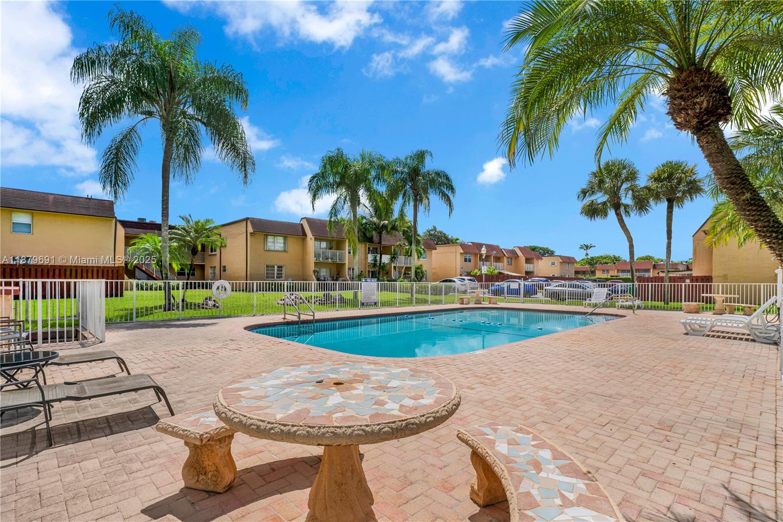 PUERTA DEL SOL CONDO - Residential