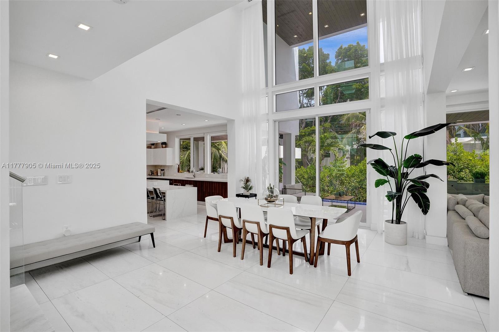 TROPICAL ISLE HOMES SUB 4 - Residential