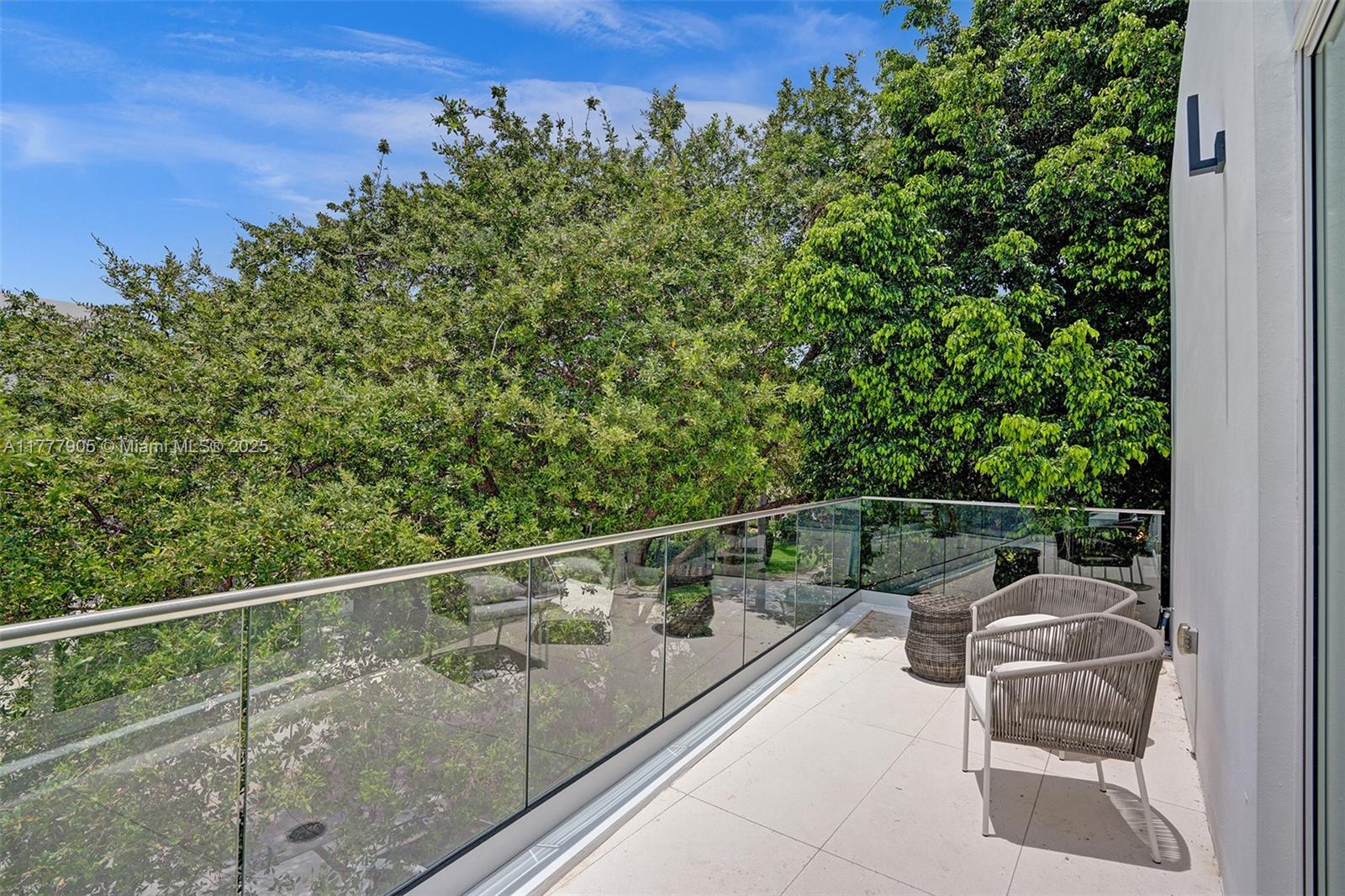TROPICAL ISLE HOMES SUB 4 - Residential