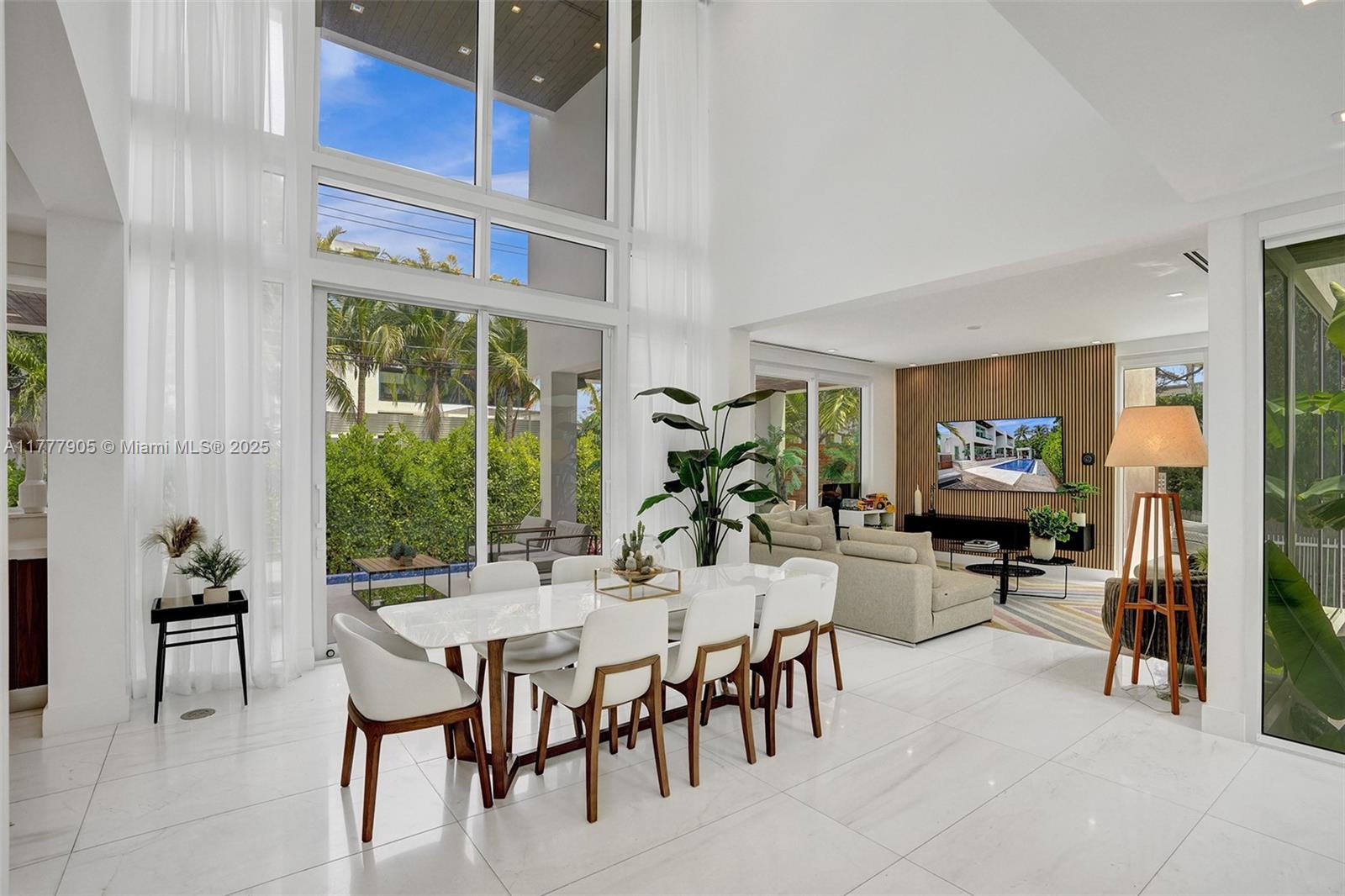 TROPICAL ISLE HOMES SUB 4 - Residential