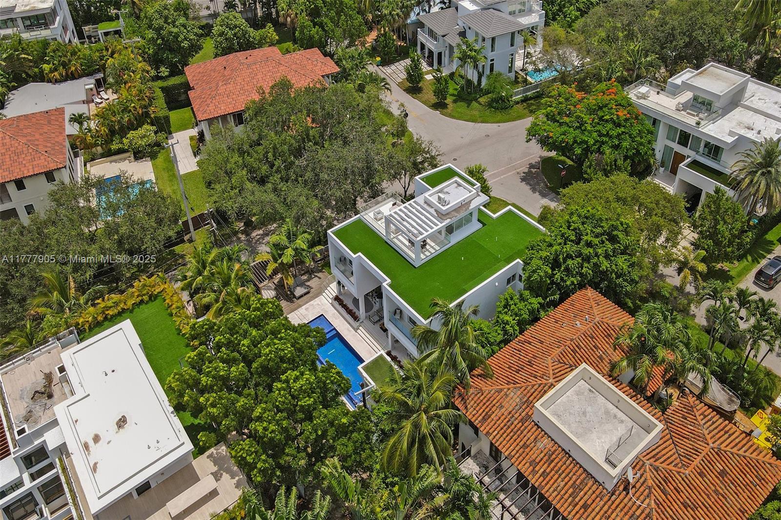 TROPICAL ISLE HOMES SUB 4 - Residential