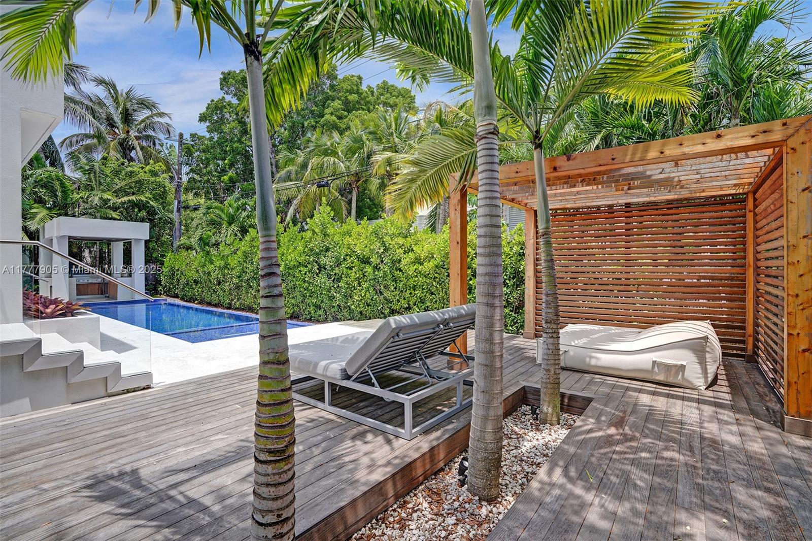 TROPICAL ISLE HOMES SUB 4 - Residential