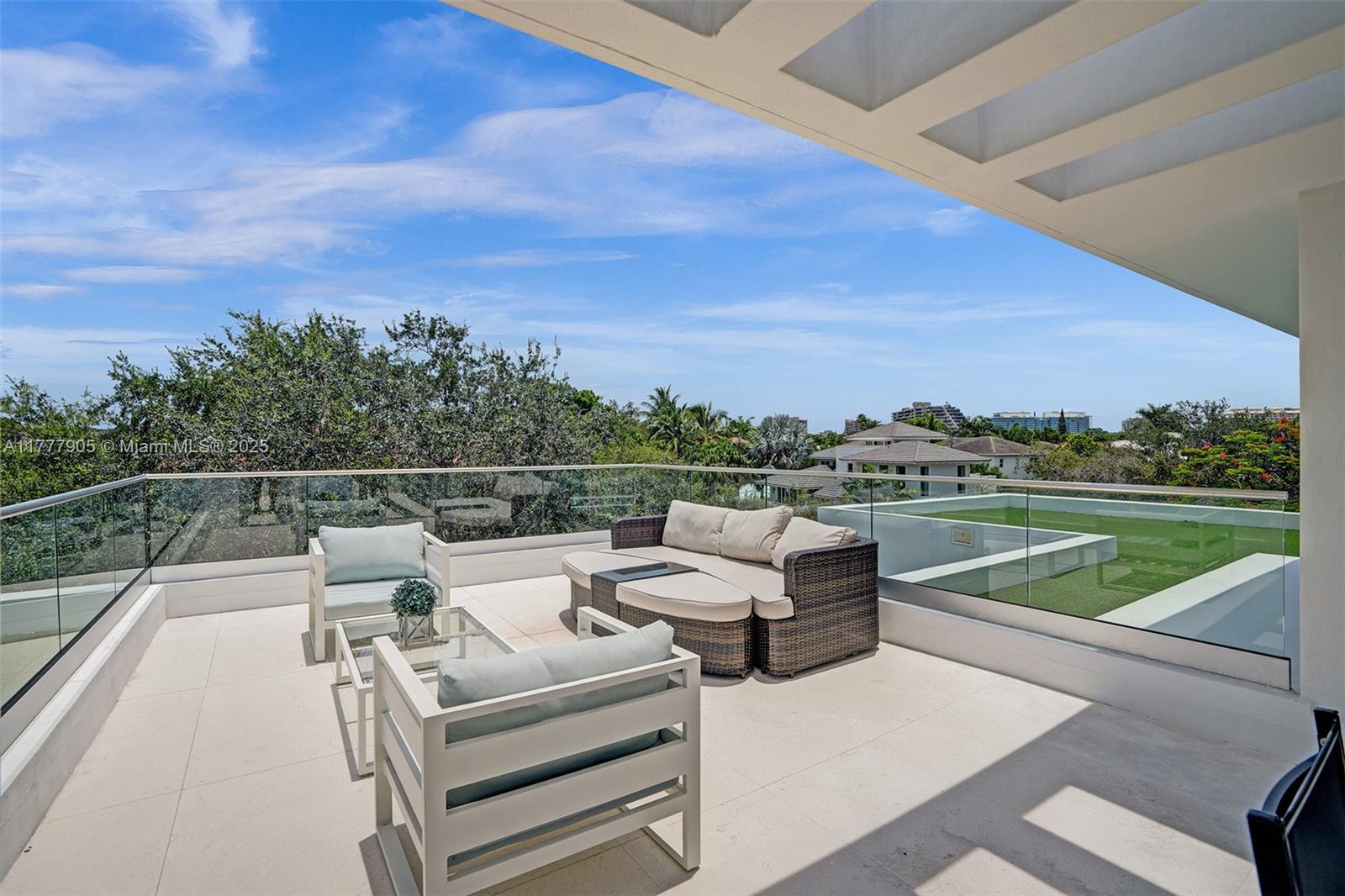 TROPICAL ISLE HOMES SUB 4 - Residential