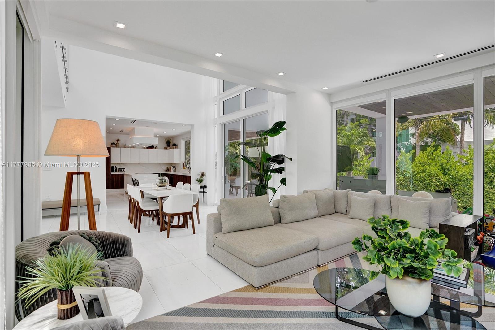 TROPICAL ISLE HOMES SUB 4 - Residential