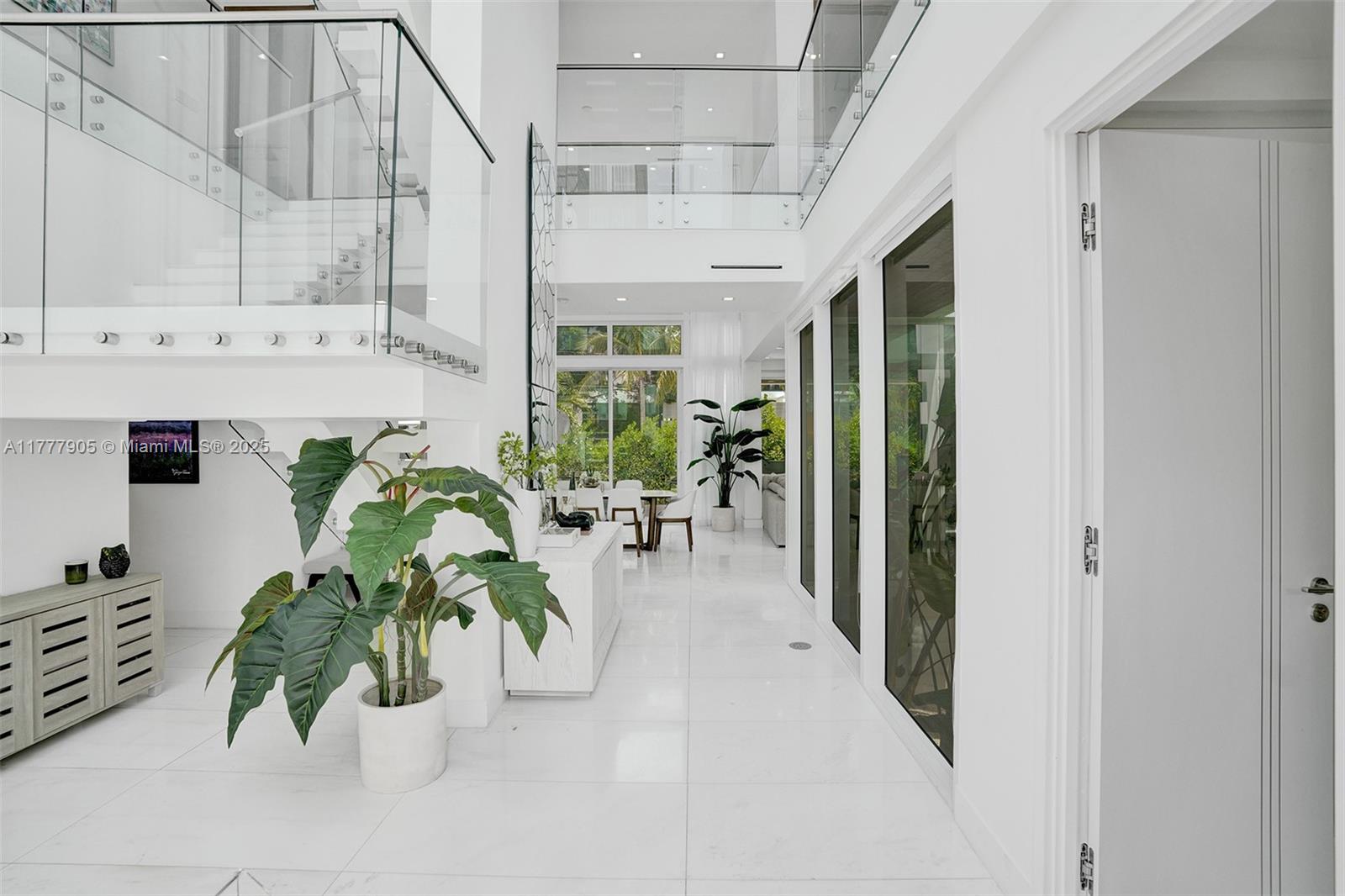 TROPICAL ISLE HOMES SUB 4 - Residential