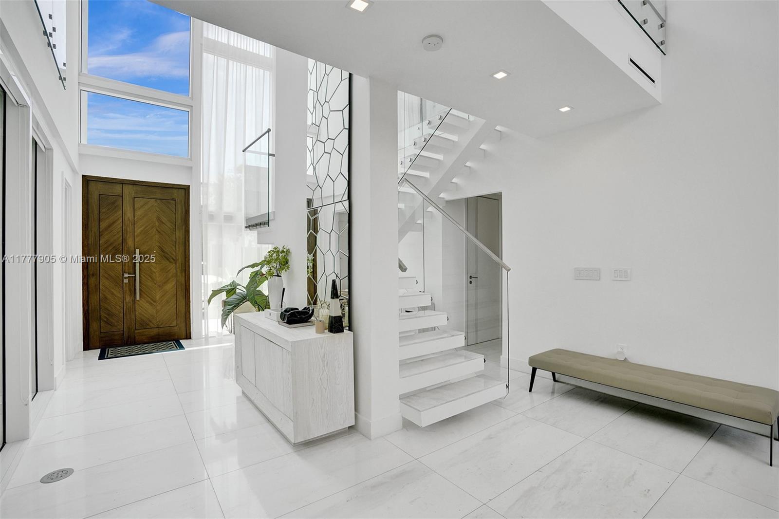 TROPICAL ISLE HOMES SUB 4 - Residential