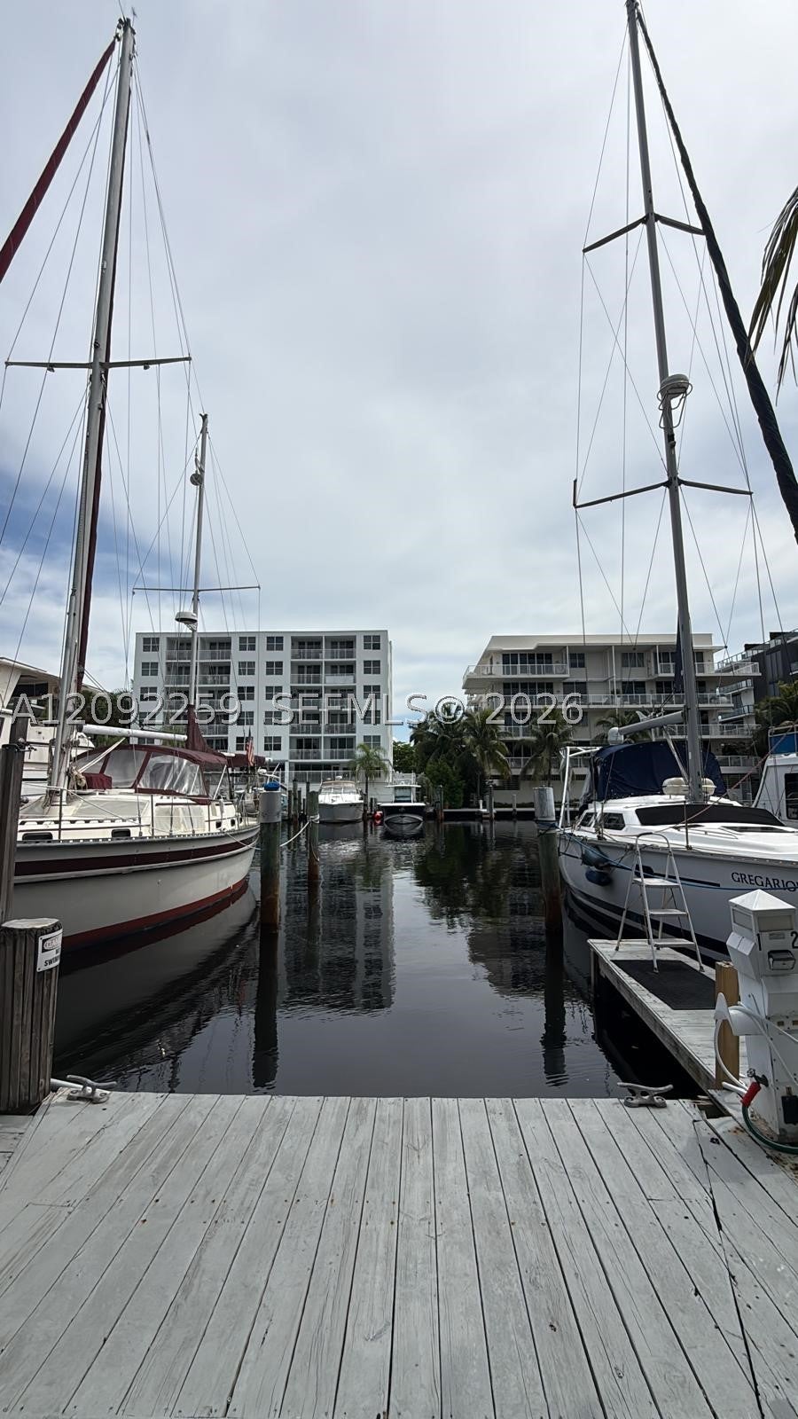 308 Hendricks Isle