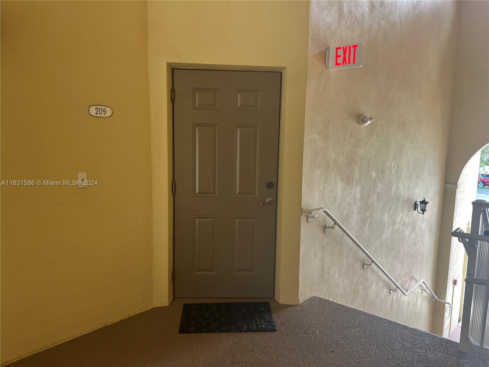 CORONADO AT DORAL III CON - Residential Lease