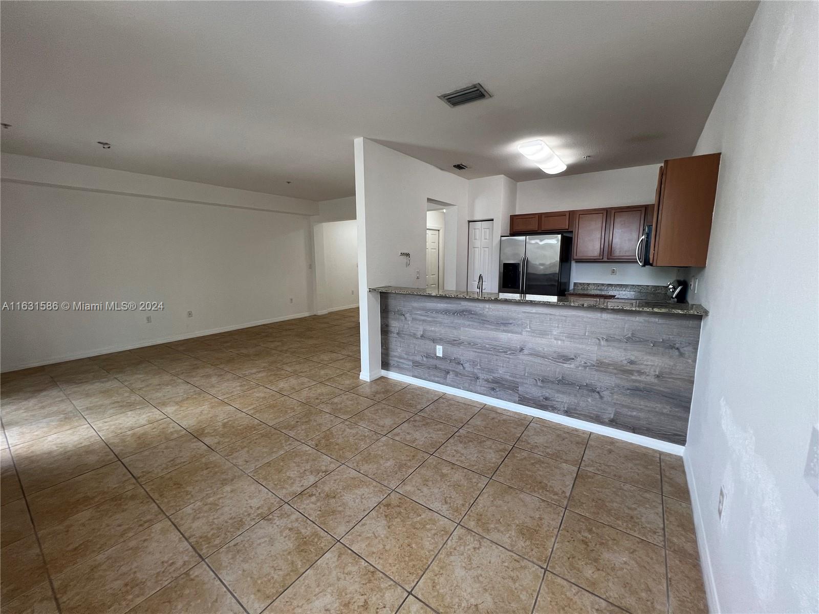 CORONADO AT DORAL III CON - Residential Lease