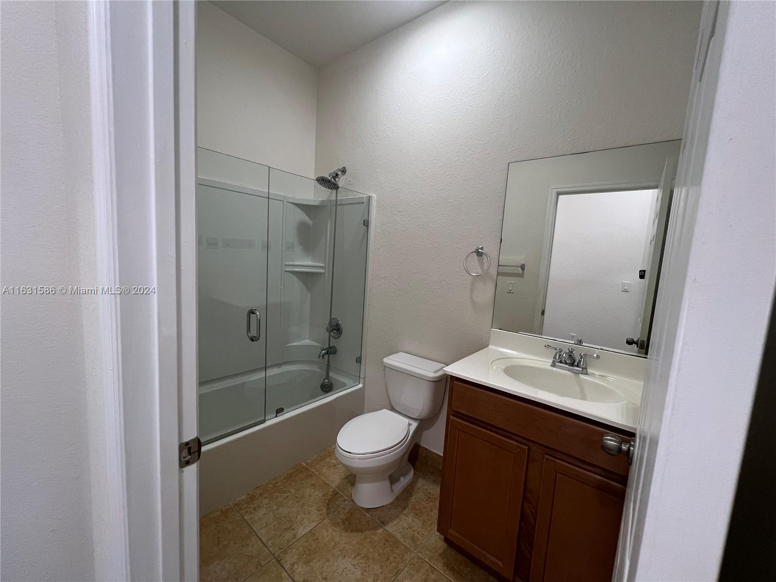 CORONADO AT DORAL III CON - Residential Lease