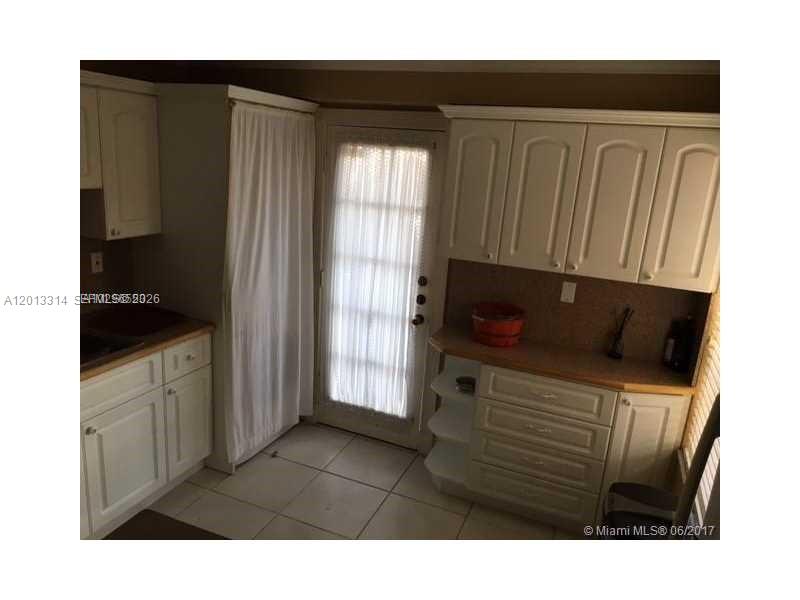 SPANISH TRACE CONDO - Residential Lease