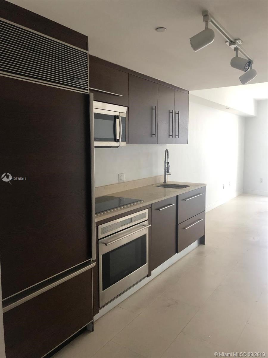 ICONBRICKELL CONDO NO 1 - Residential