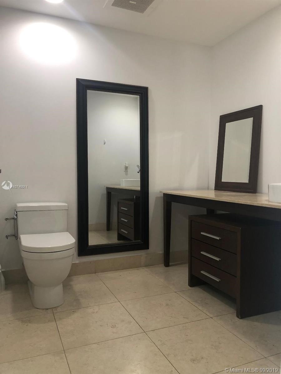 ICONBRICKELL CONDO NO 1 - Residential