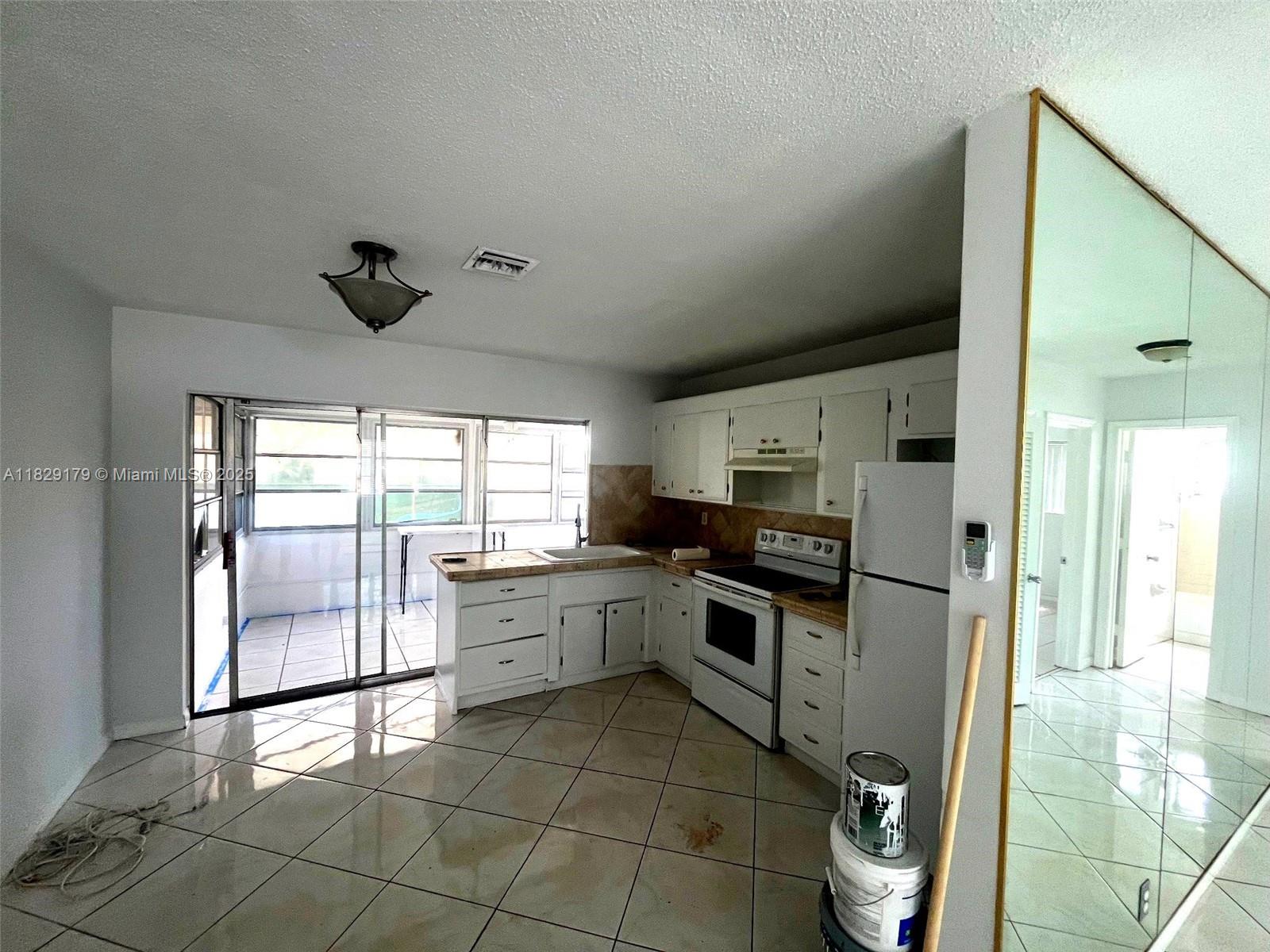 TAMARAC LAKES NORTH 3RD S - Residential