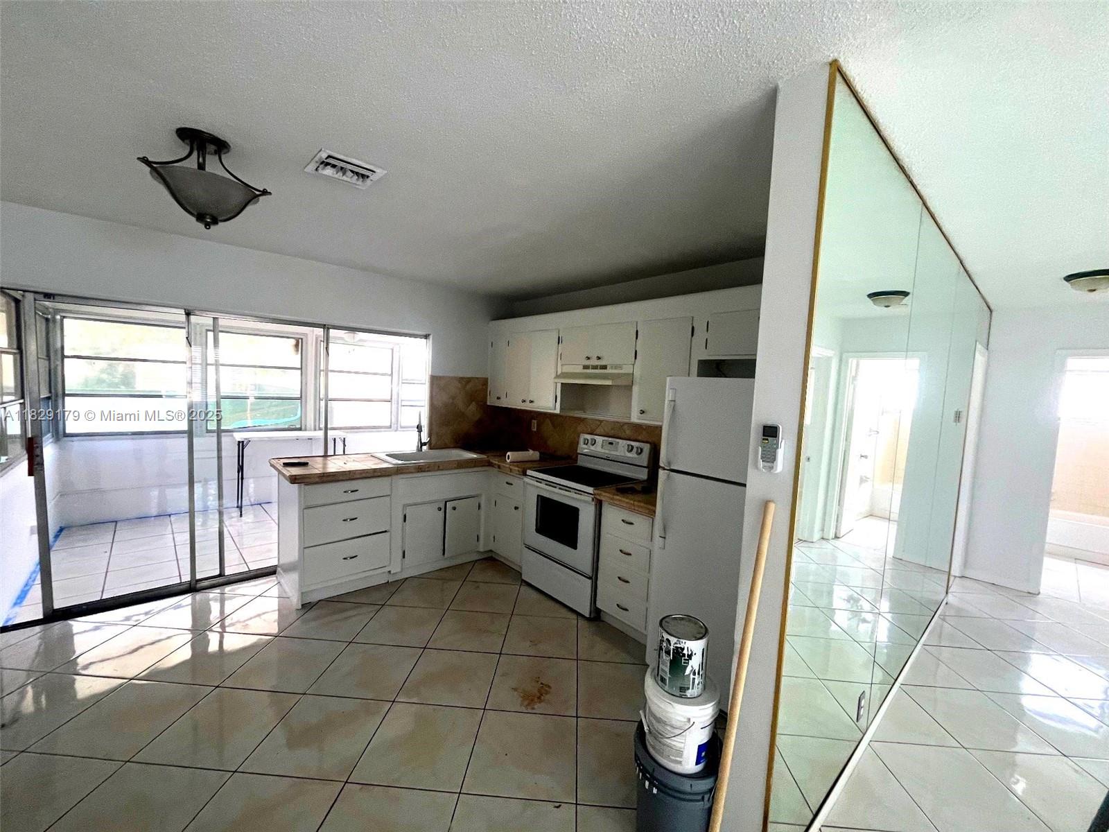 TAMARAC LAKES NORTH 3RD S - Residential