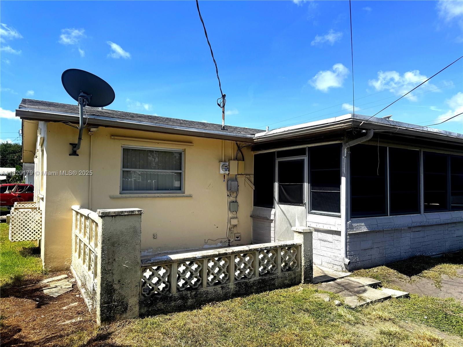 2309 NW 54th St, Tamarac, FL, 33309/$349,999 2 2309 NW 54th St