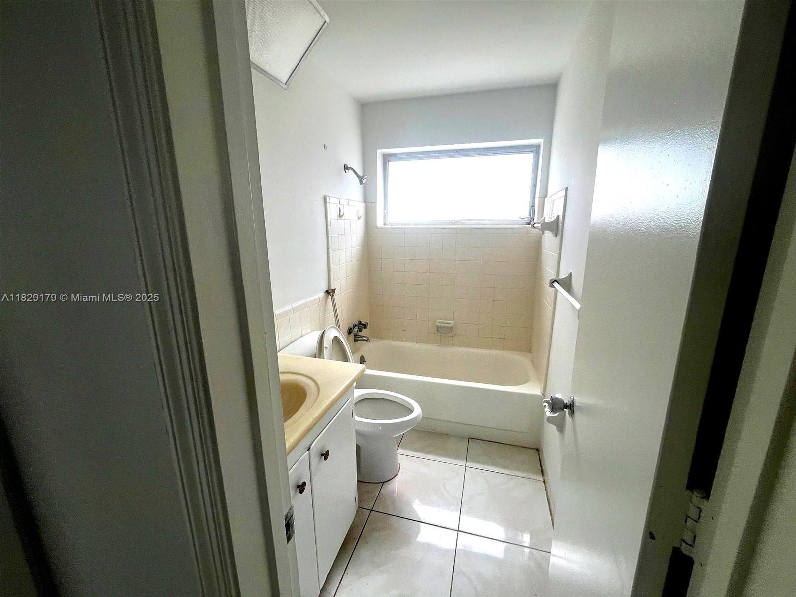 TAMARAC LAKES NORTH 3RD S - Residential