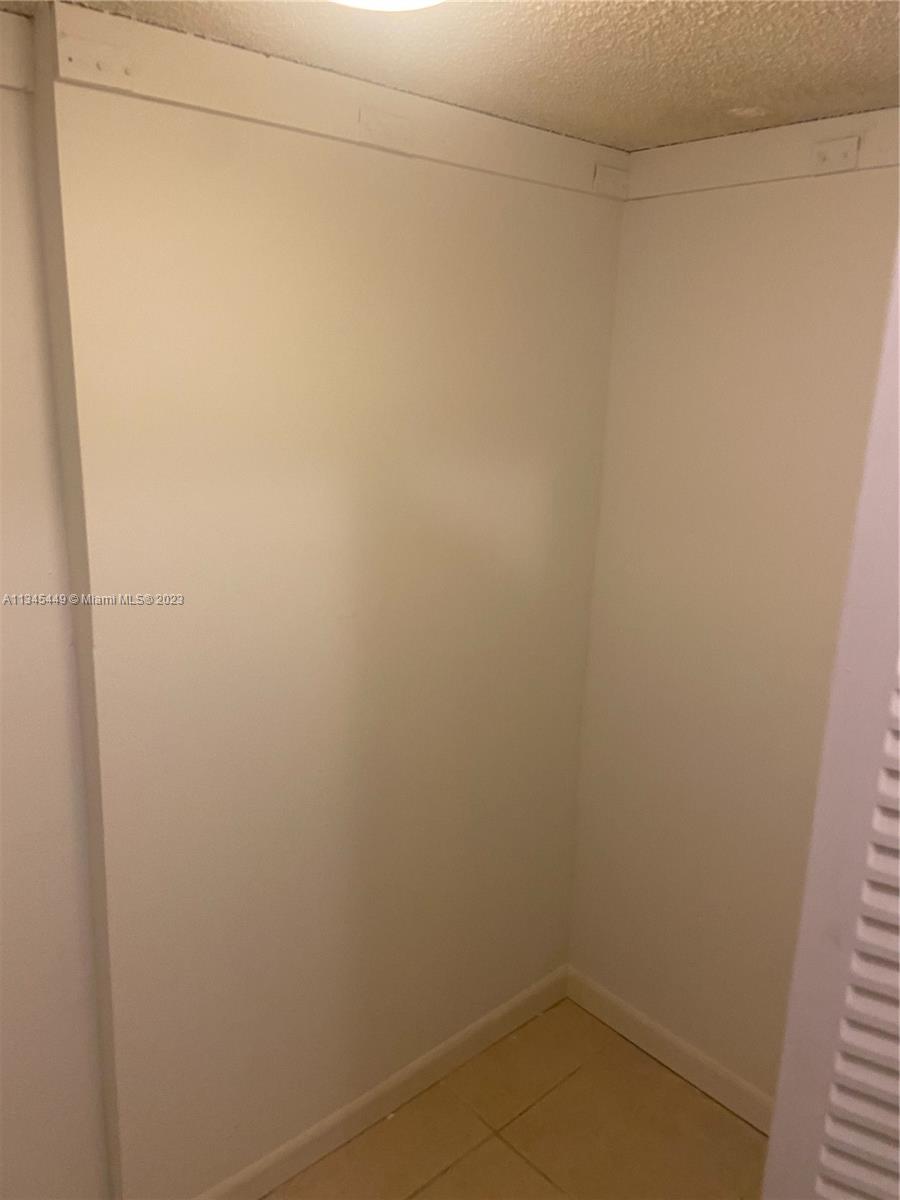 GREENS OF INVERRARY PH 1 - Residential