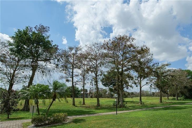 GREENS OF INVERRARY PH 1 - Residential