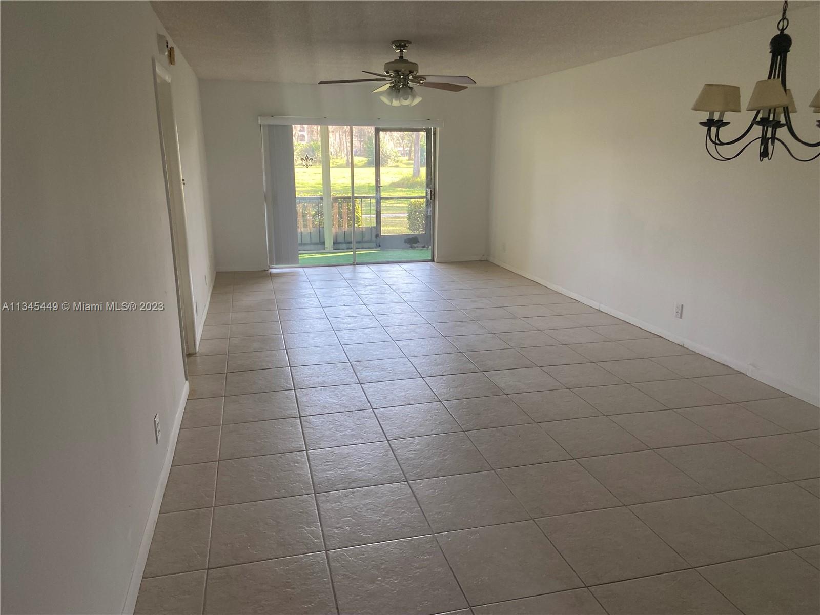 GREENS OF INVERRARY PH 1 - Residential