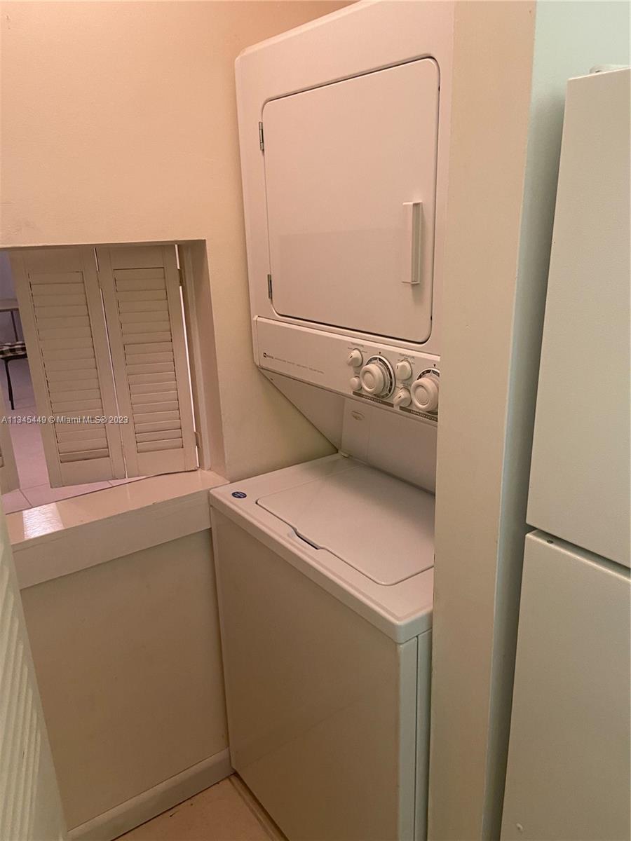 GREENS OF INVERRARY PH 1 - Residential