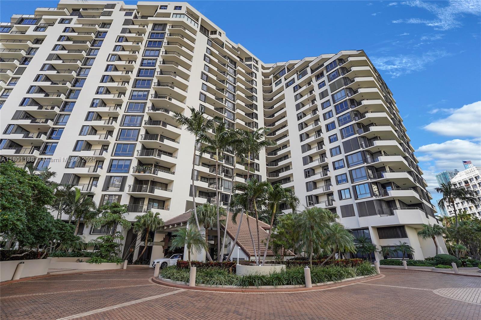 Rental Property at 520 Brickell Key Dr A1015, Miami, Broward County, Florida - Bedrooms: 2 
Bathrooms: 3  - $5,500 MO.
