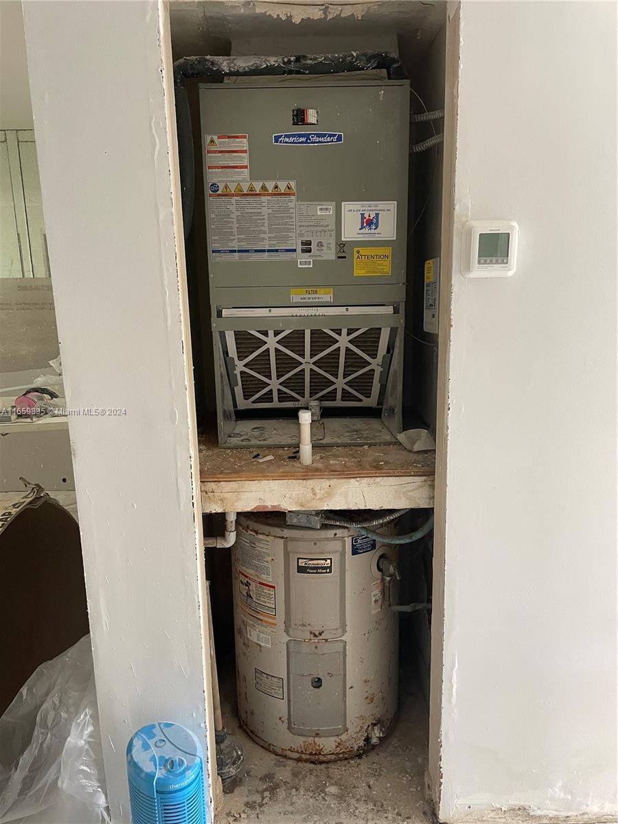 LAURELS AT MARGATE CONDO - Residential