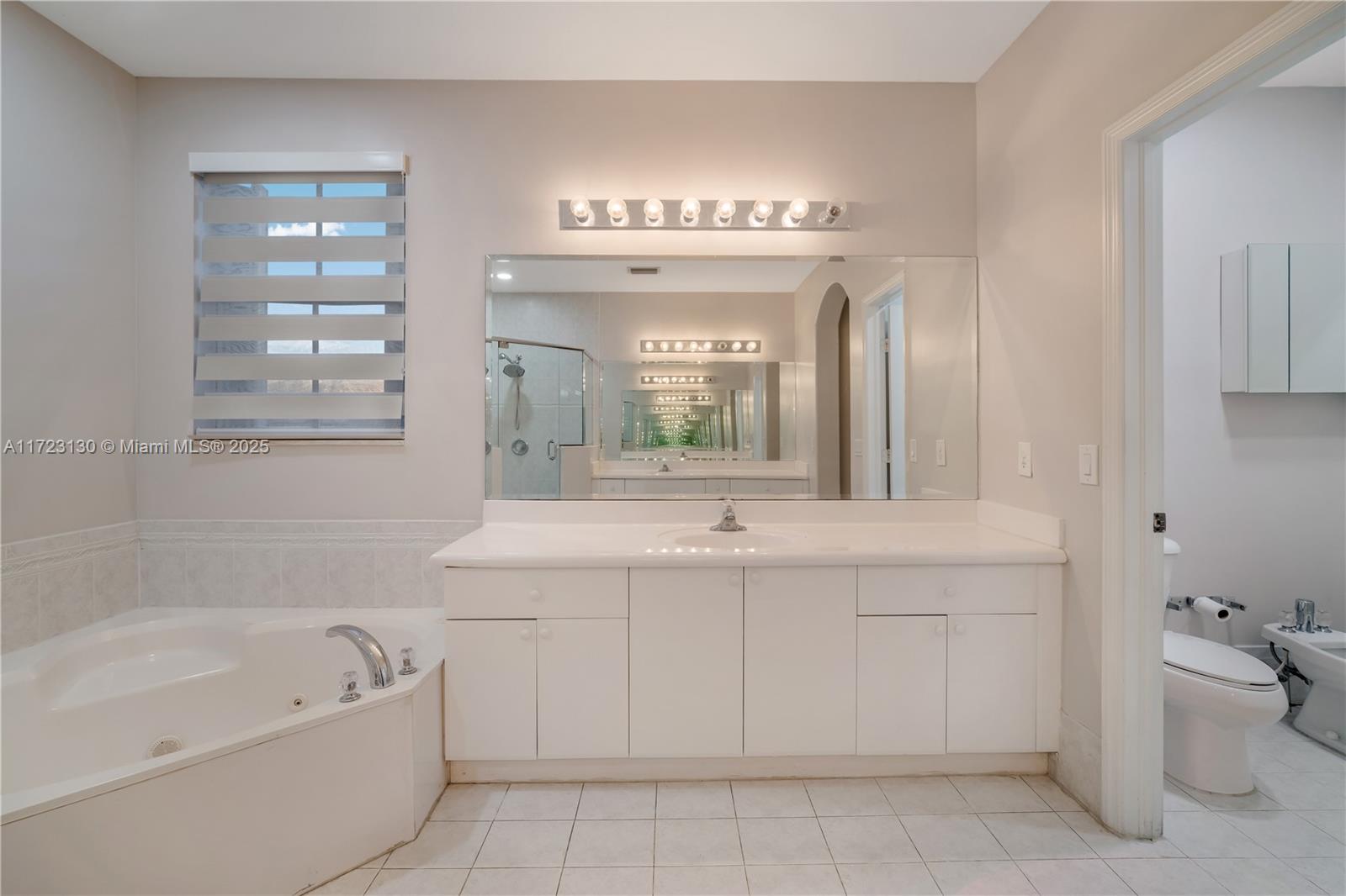 GRAND LAKES PHASE III - Residential