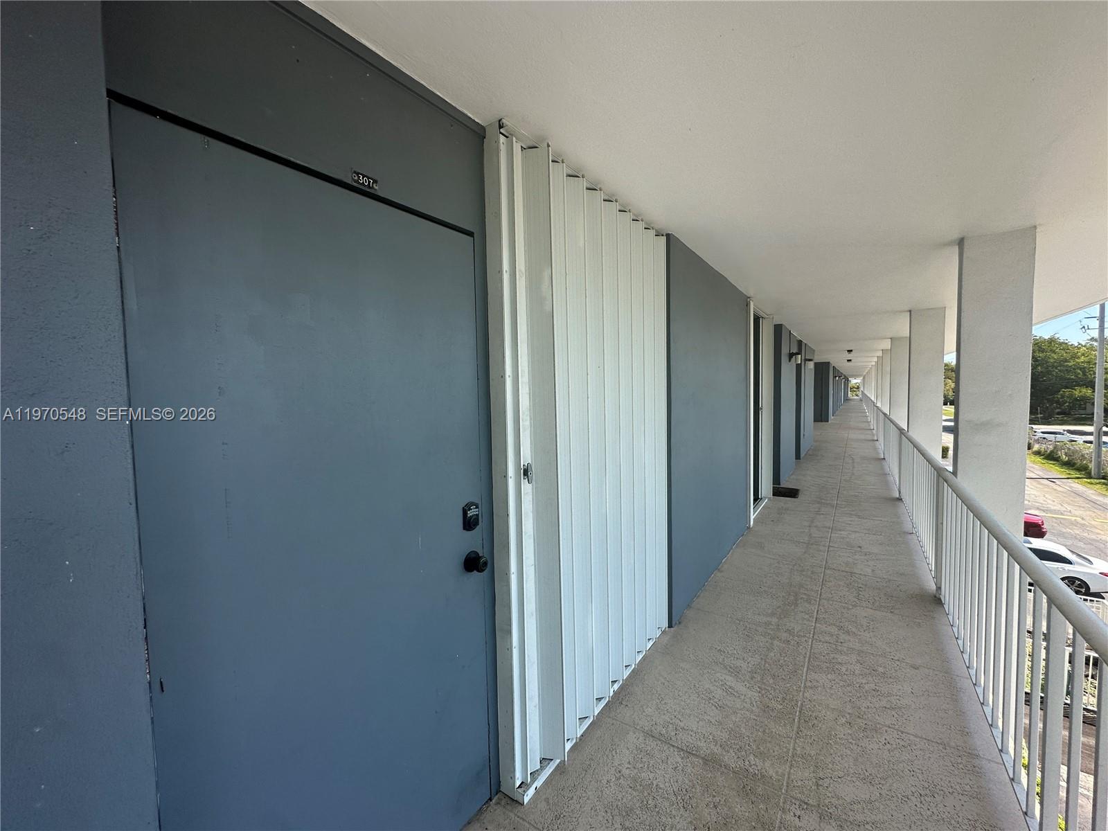 DEERFIELD LAKE CONDOMINIU - Residential