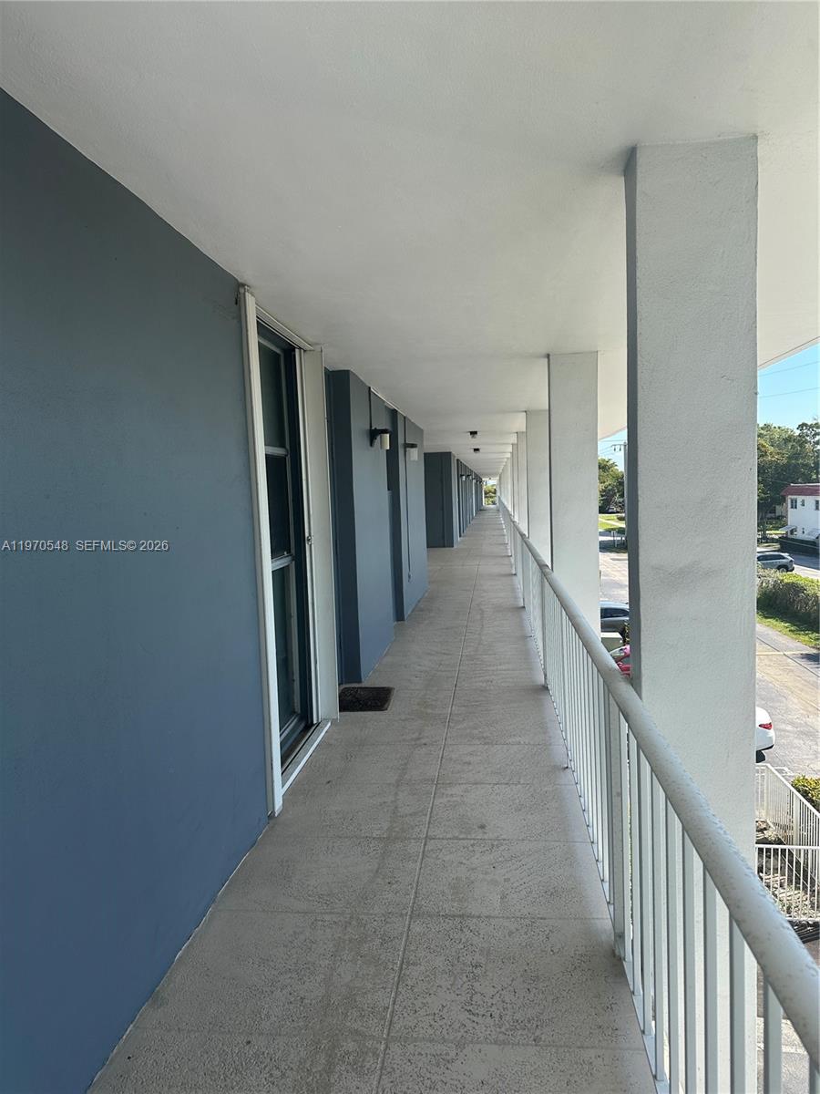 DEERFIELD LAKE CONDOMINIU - Residential