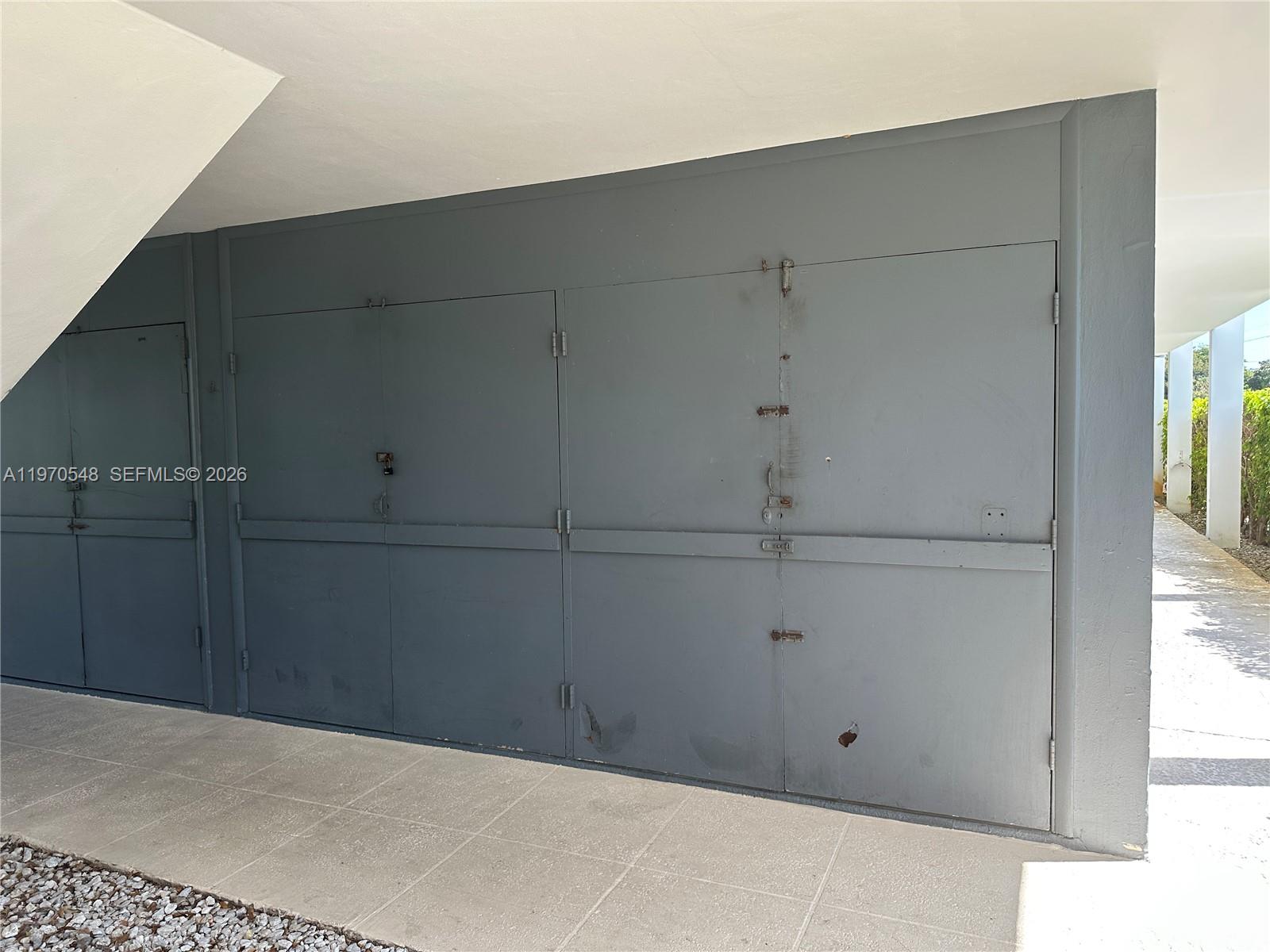 DEERFIELD LAKE CONDOMINIU - Residential