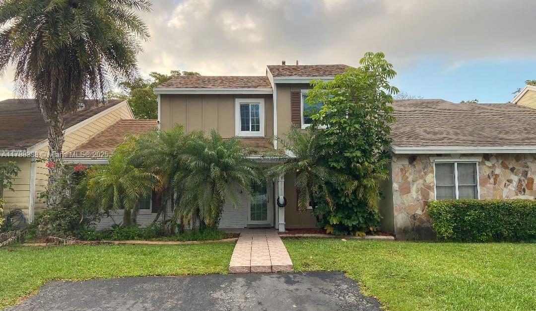Rental Property at 14551 Sw 142nd Ct Cir, Miami, Broward County, Florida - Bedrooms: 3 
Bathrooms: 3  - $2,950 MO.