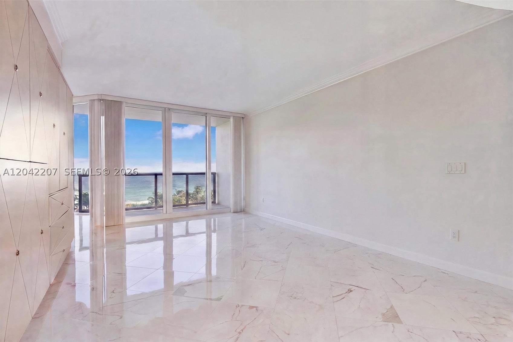 19333 Collins Ave 703