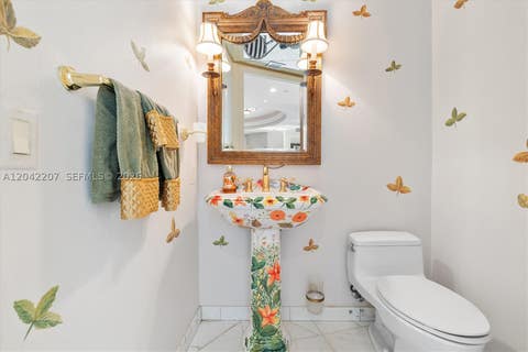 Tiny photo for 19333 Collins Ave #703, Sunny Isles Beach, FL 33160 (MLS # A12042207)