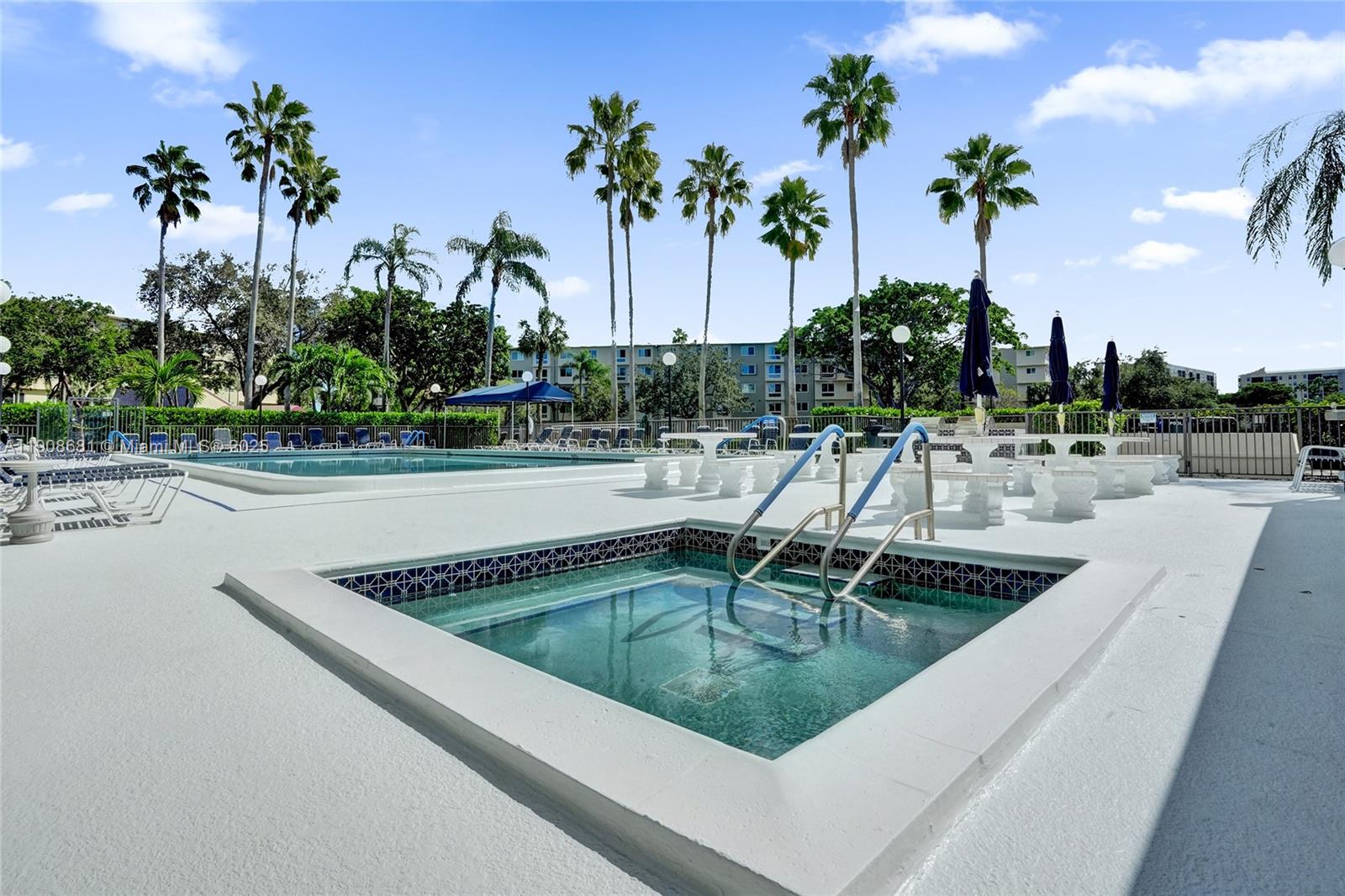 CYPRESS BEND CONDOMINIUM - Residential