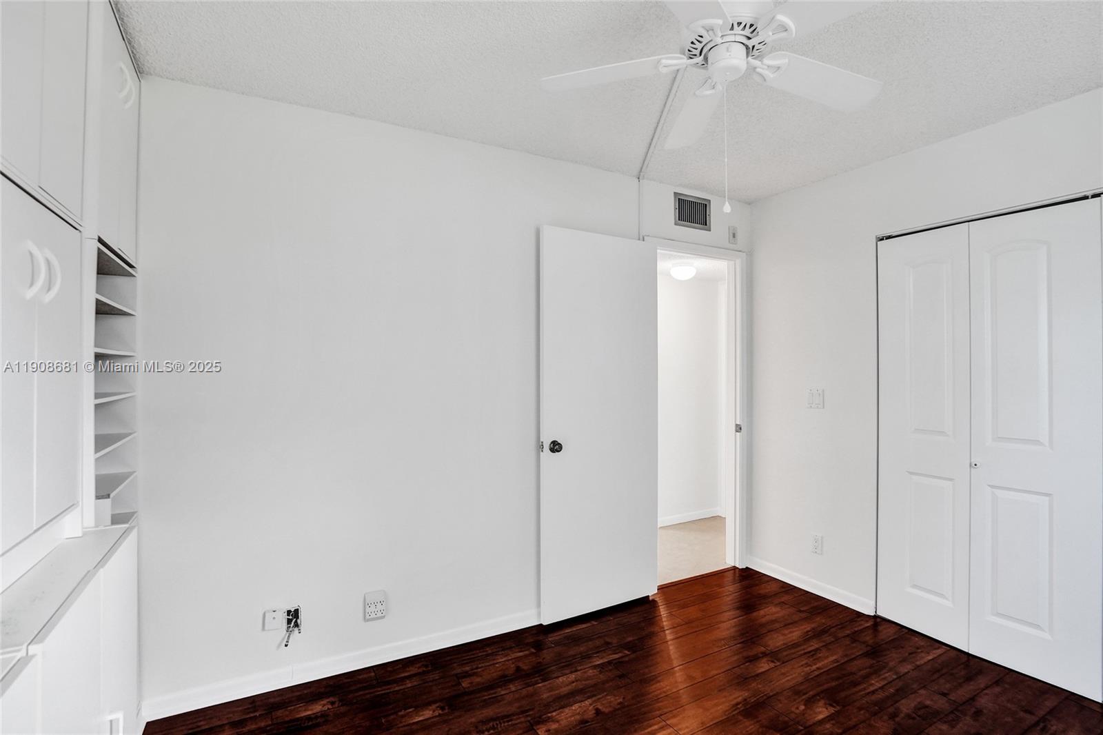 CYPRESS BEND CONDOMINIUM - Residential