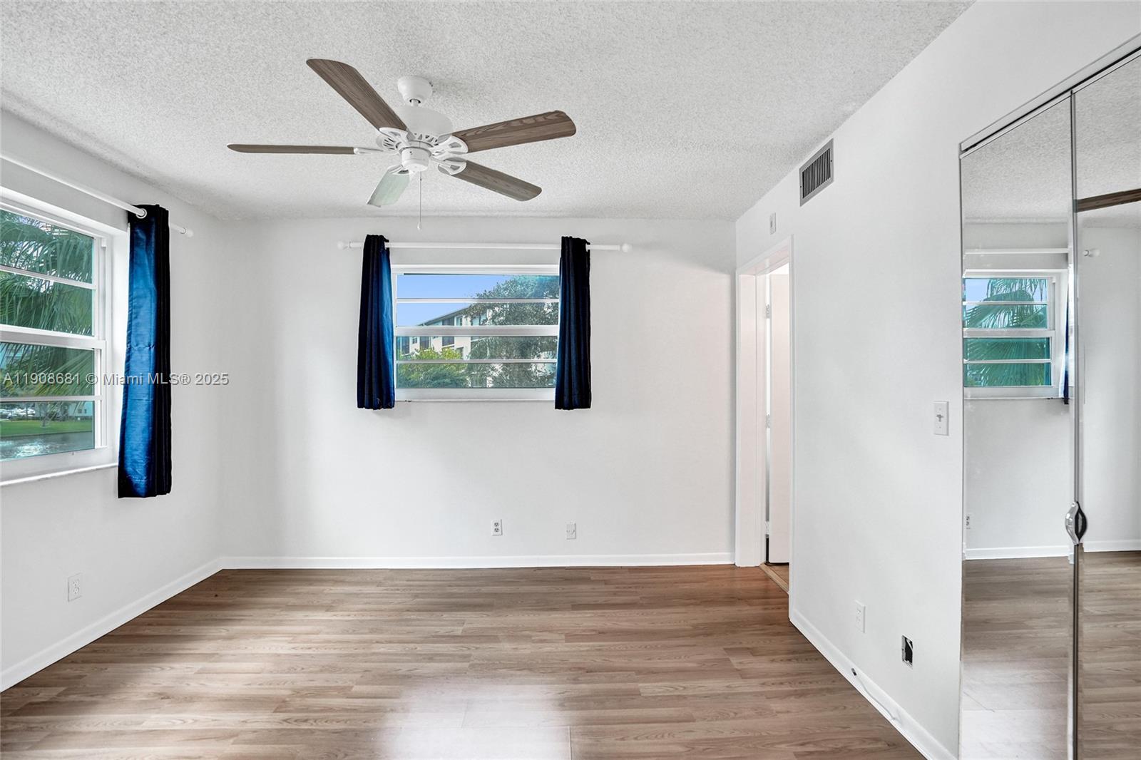 CYPRESS BEND CONDOMINIUM - Residential