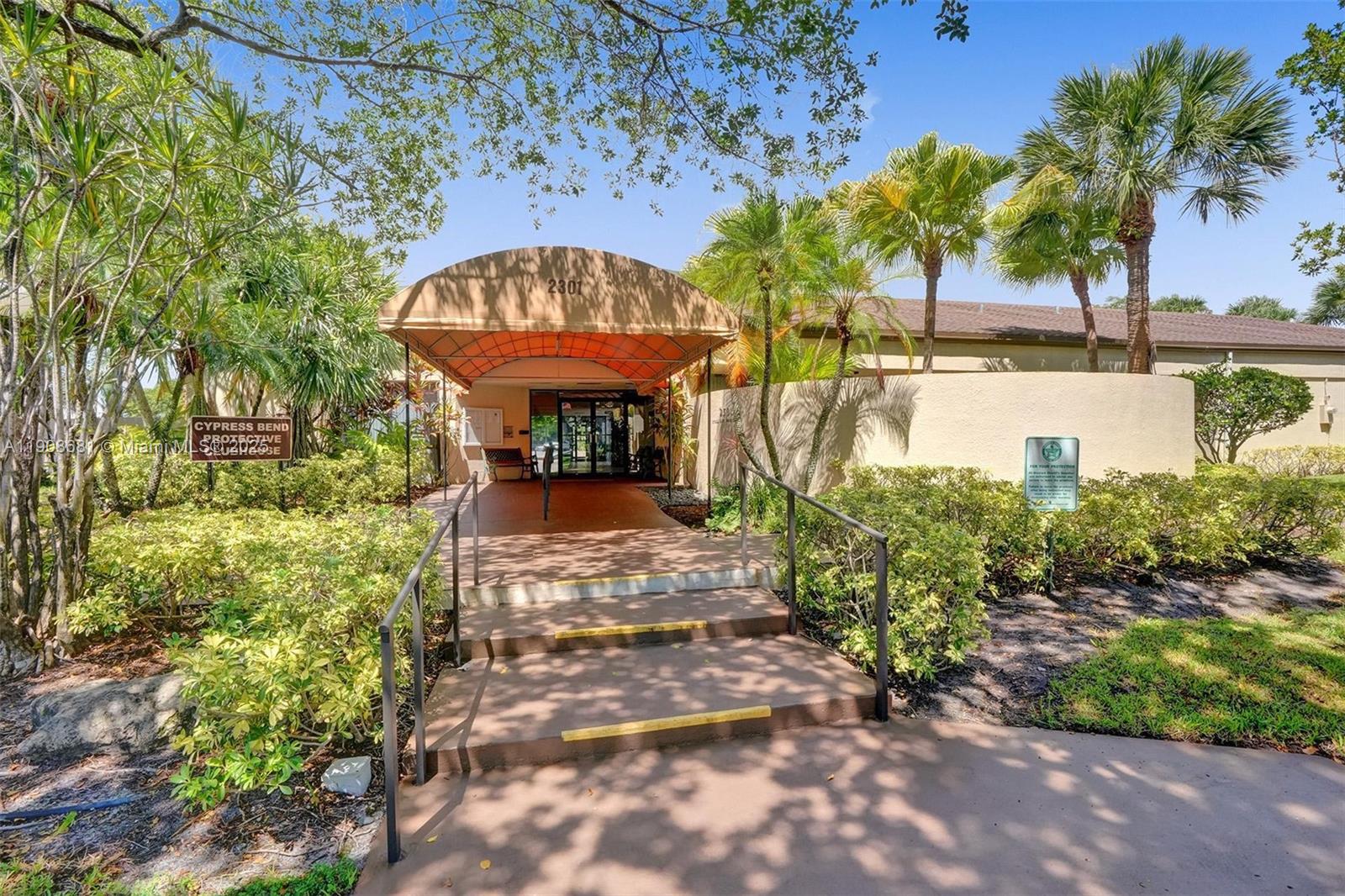 CYPRESS BEND CONDOMINIUM - Residential