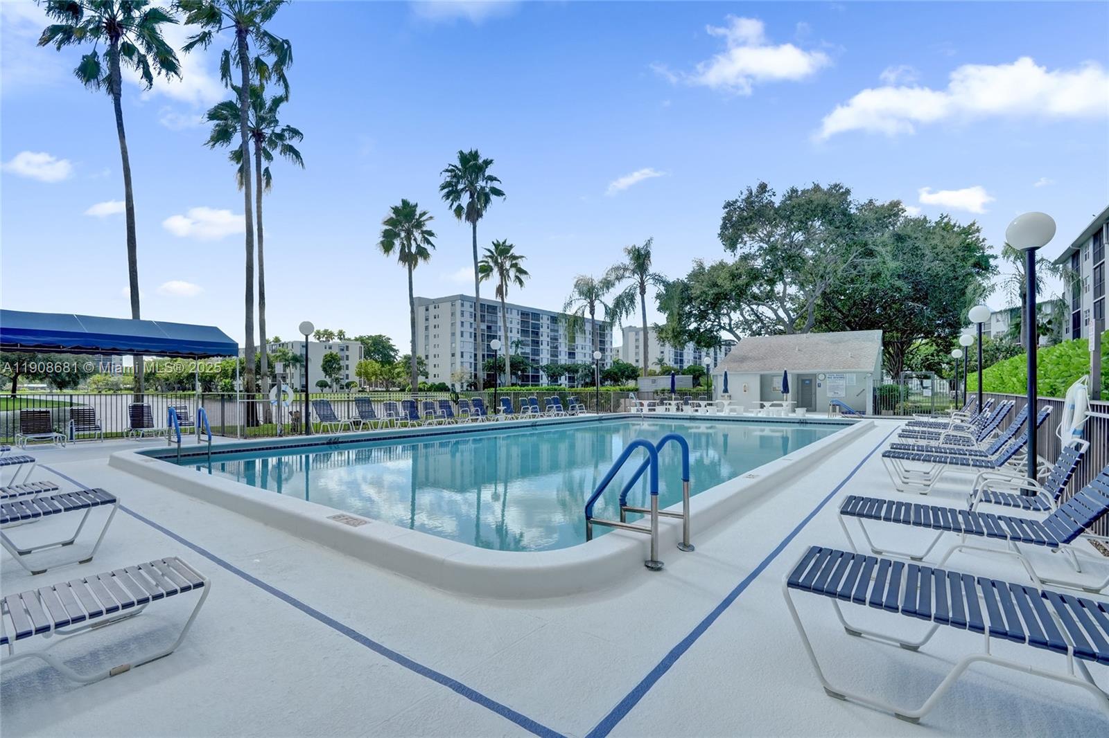 CYPRESS BEND CONDOMINIUM - Residential