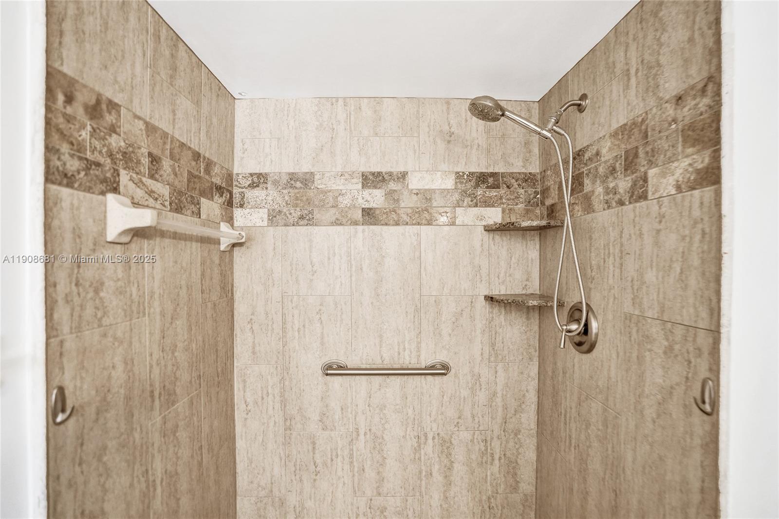 CYPRESS BEND CONDOMINIUM - Residential