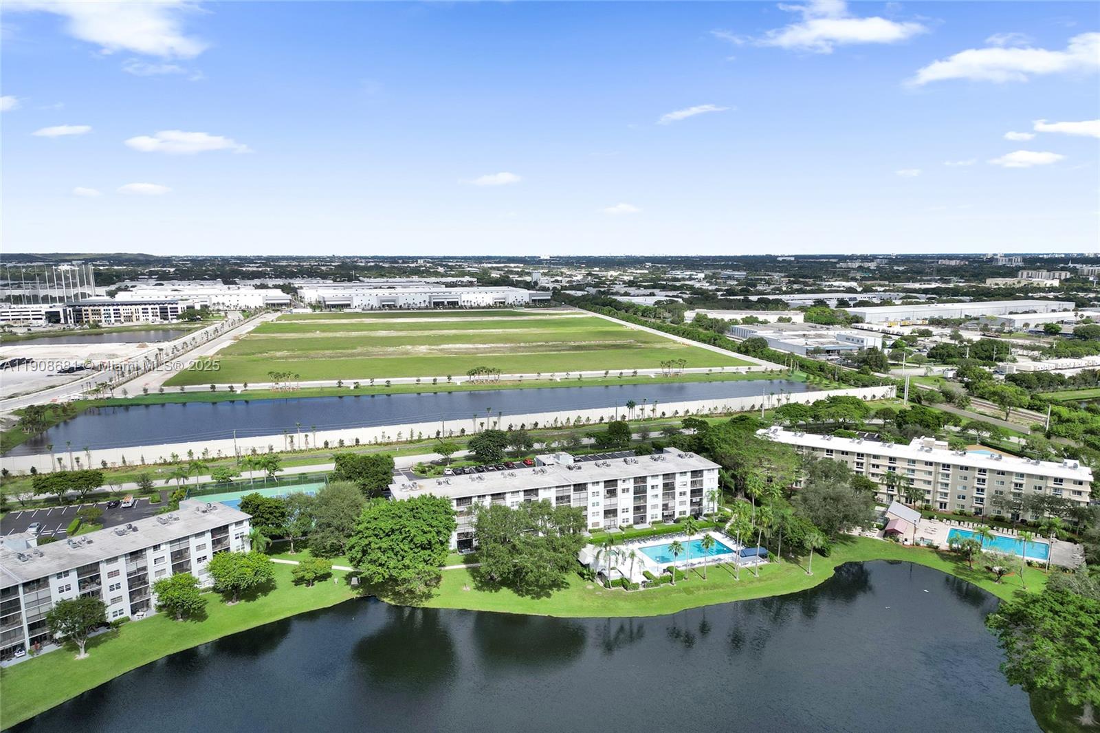 CYPRESS BEND CONDOMINIUM - Residential