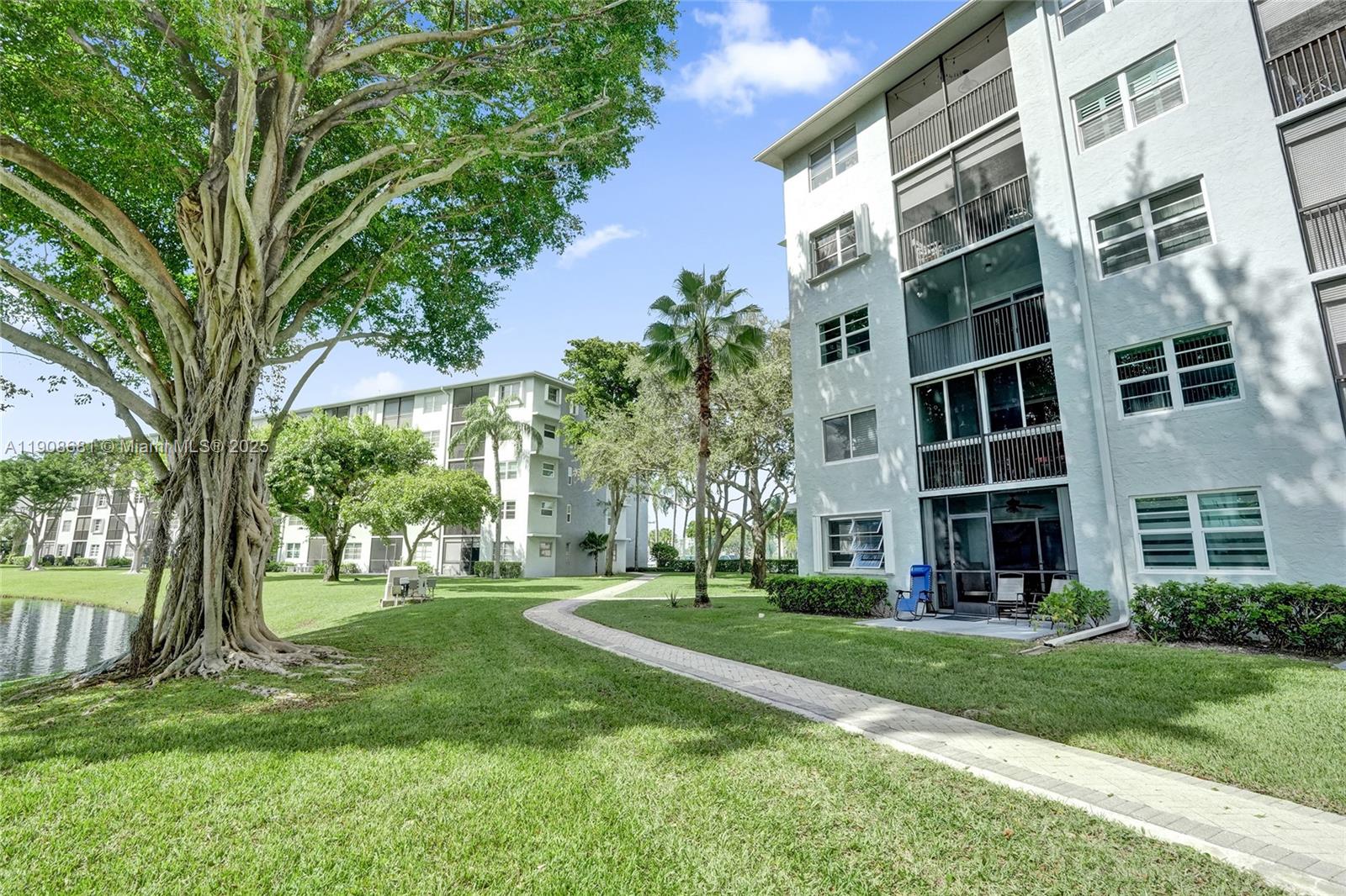 CYPRESS BEND CONDOMINIUM - Residential