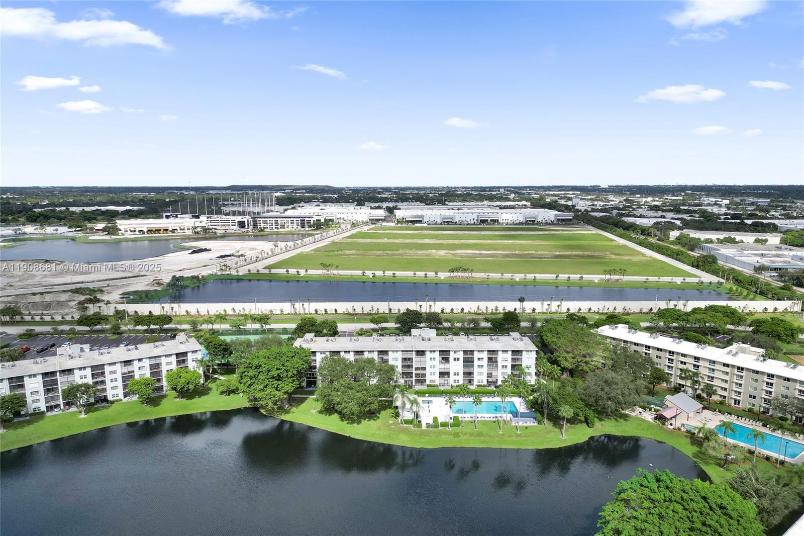 CYPRESS BEND CONDOMINIUM - Residential