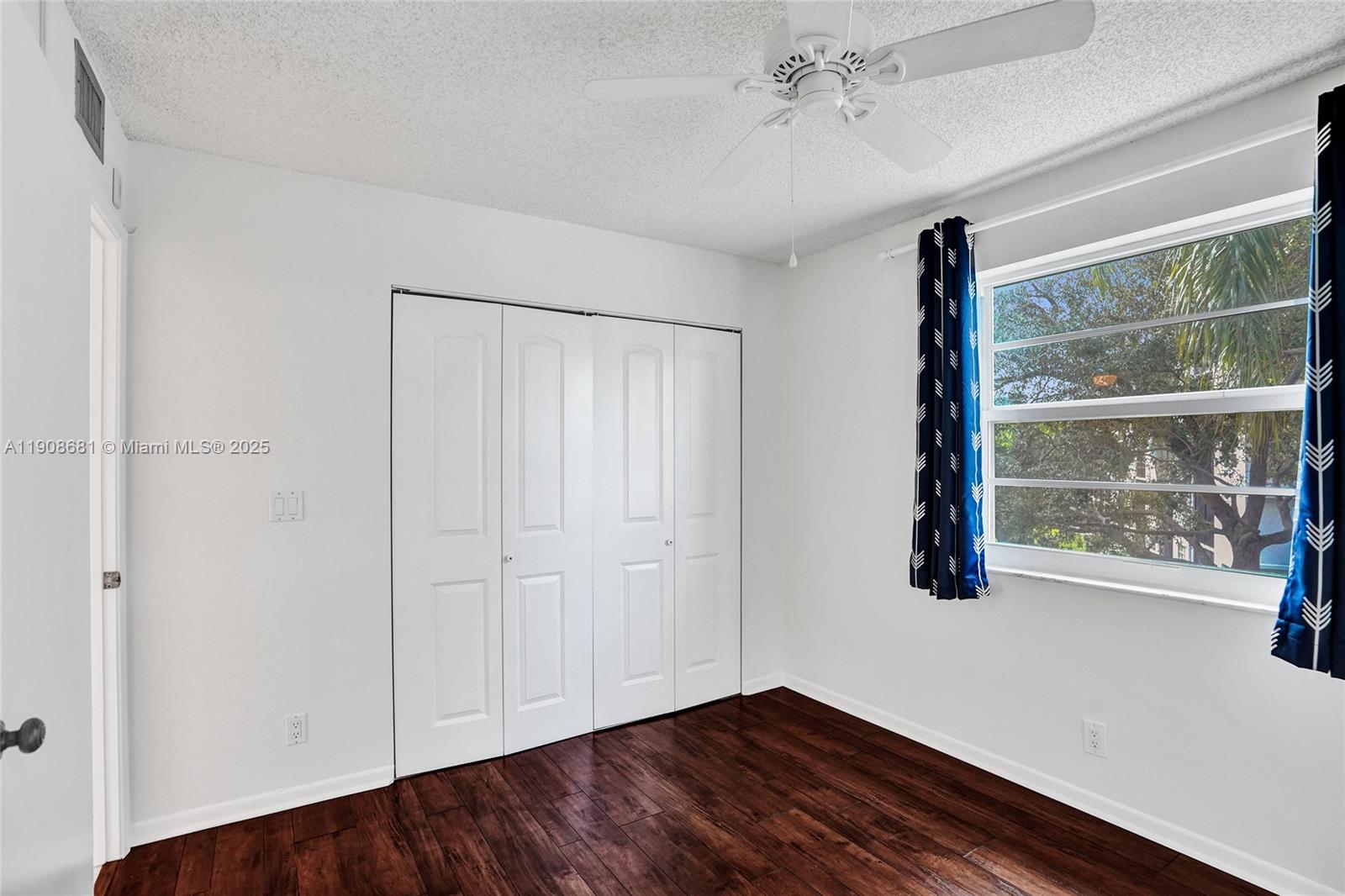 CYPRESS BEND CONDOMINIUM - Residential